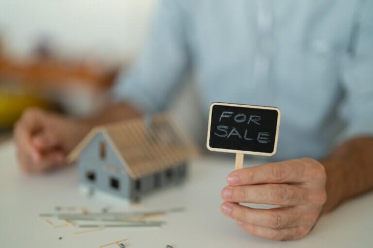 simultaneous sale and purchase